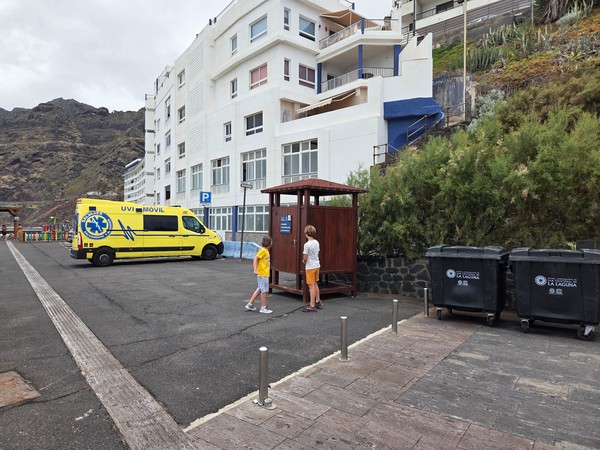 Changing booth area and emergency vehicle parking at Bajamar seafront operated by La Laguna.