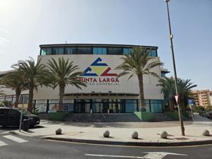 Punta Larga Shopping Center facade