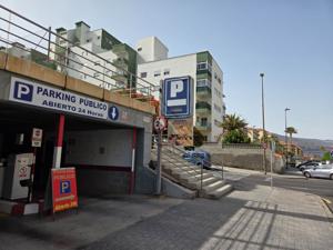 Entrance to Caletillas underground parking
