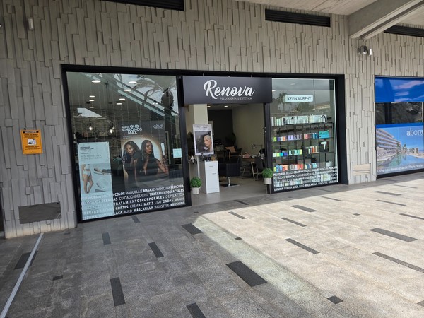 Renova peluquería & estética offering cuts, color and professional haircare.