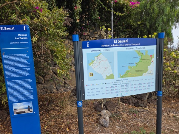 Information panel at El Sauzal for Mirador Las Breñas with location map and street map of the area.