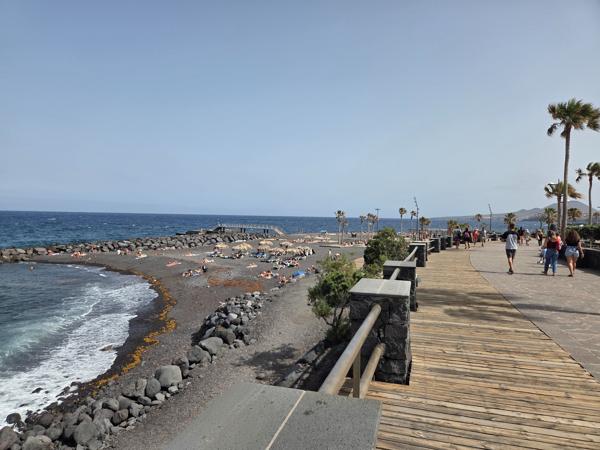 Playa punta larga enter