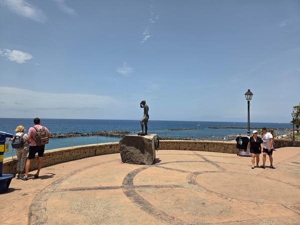 Statue of Javier Pérez-Ramón, the heroic lifeguard honored at Playa del Duque.