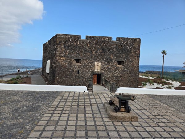 San Felipe Castle, a 17th-century coastal fort, facing the Atlantic next to Playa Jardín.