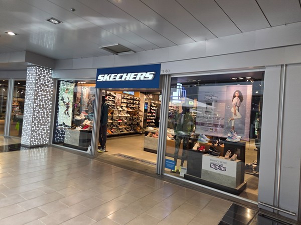 Skechers storefront with lifestyle sneakers and Slip-ins ranges.