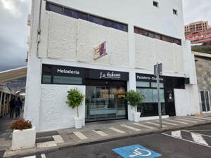 Facade of La Habana ice cream shop in Radazul