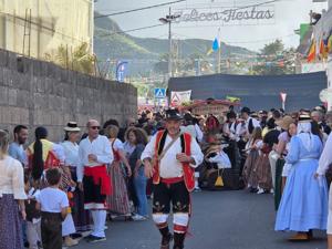 Traditional Canarian parade at Romería de Tejina