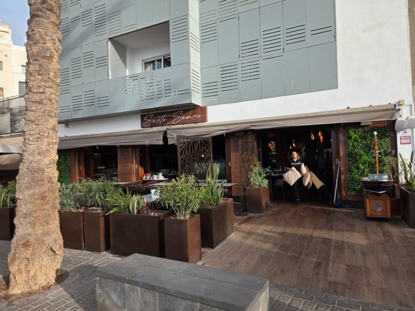 Sesto Senso restaurant front on the seafront in Playa San Juan preparing for service.