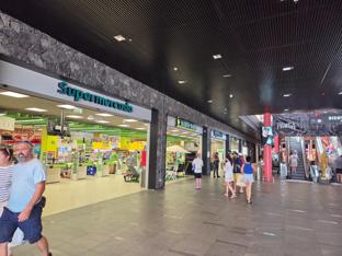 Hiperdino supermarket storefront