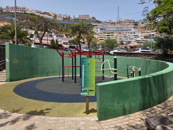 Alexander complex recreational court and park